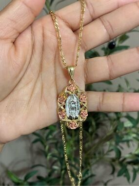 Rose Virgencita Guadalupe 18k Gold Filled Necklace 22" Pendant Figaro Chain,new